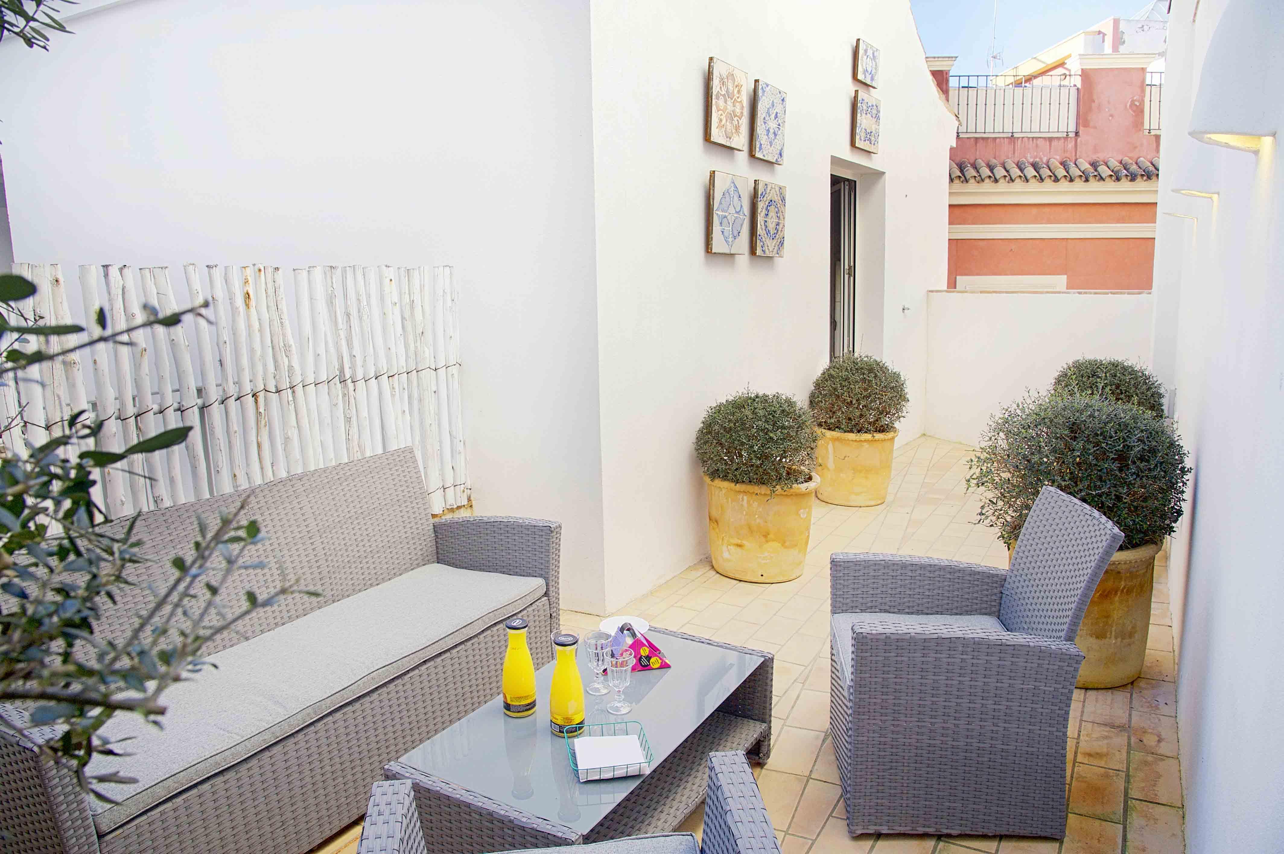โอเวอร์แลนด์ สวีท กาเตดรัล Apartment เซบีญา ภายนอก รูปภาพ